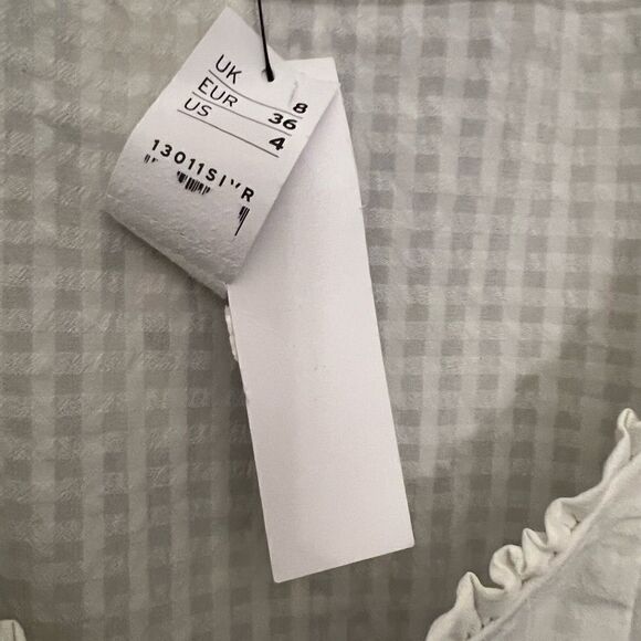 NWT women’s TopShop size 4 crop low v peasant top. - Picture 8 of 12